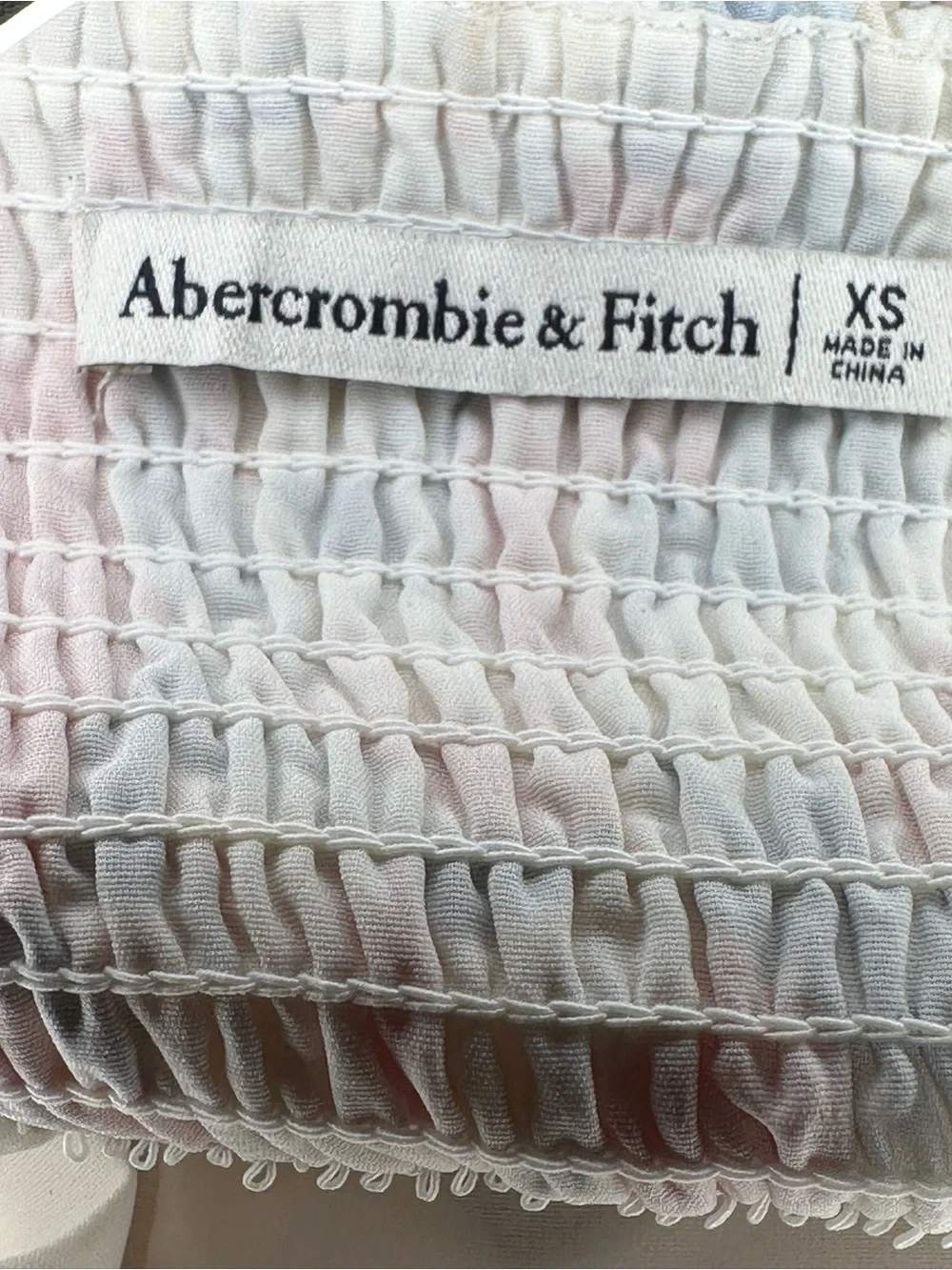 Abercrombie & Fitch Coral and Blue Floral Puff-Sleeve Crop Top